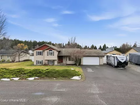 858 E Maple Pl, Hayden, ID 83835 photo 2