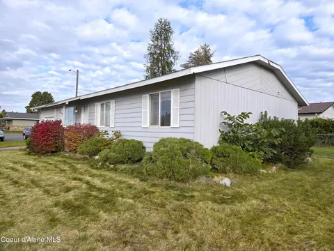 Exterior - 302 W 12th Ave, Post Falls, ID 83854 photo 2 of 4