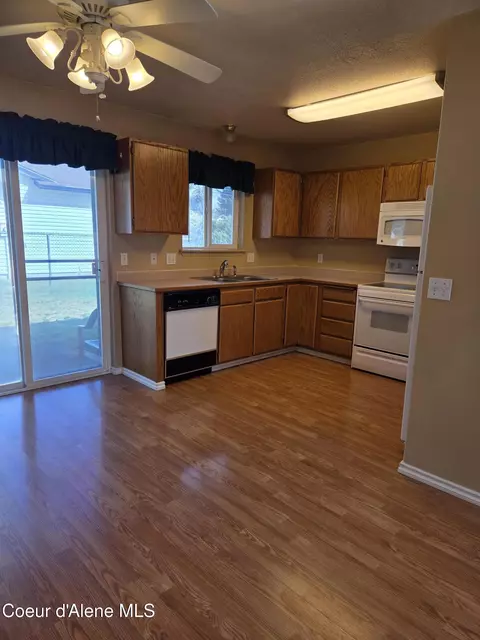 Kitchen - 302 W 12th Ave, Post Falls, ID 83854 photo 1 of 2