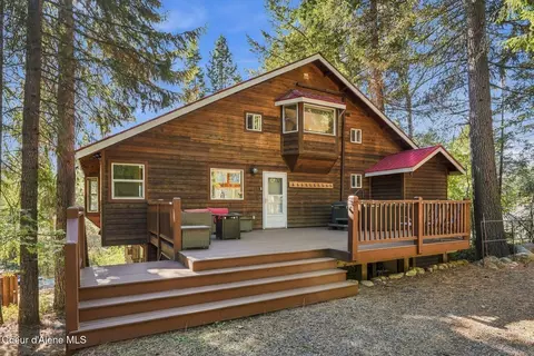 Exterior - 1013 Mountain View Dr, Sandpoint, ID 83864 photo 3 of 13
