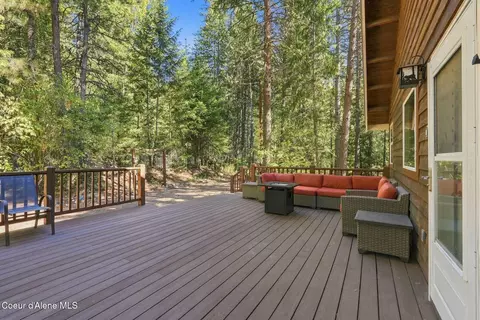 Exterior - 1013 Mountain View Dr, Sandpoint, ID 83864 photo 6 of 13