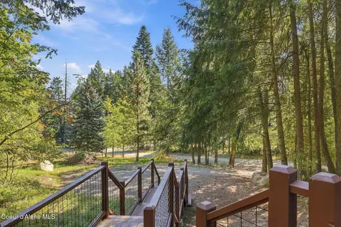 Exterior - 1013 Mountain View Dr, Sandpoint, ID 83864 photo 10 of 13