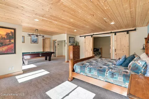 Bedroom - 1013 Mountain View Dr, Sandpoint, ID 83864 photo 8 of 12