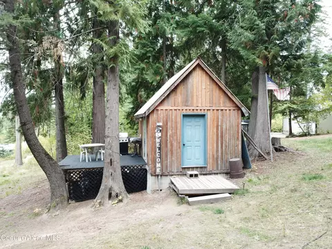 8893 E Waxwing Way, Saint Maries, ID 83861