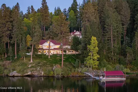 8555 S Red Hog Rd, Coeur D'alene, ID 83814