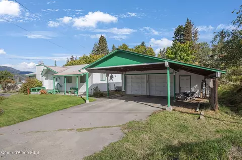 609 Lilac Ln, Saint Maries, ID 83861