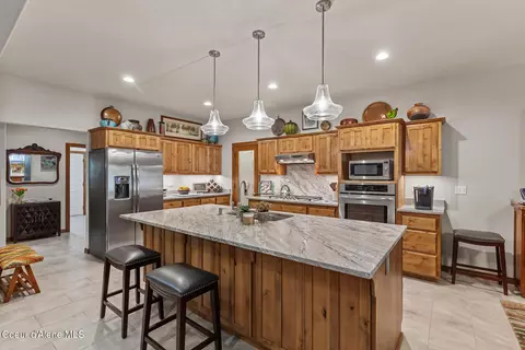 Kitchen - 673 E Arena Loop, Hayden, ID 83835 photo 2 of 4