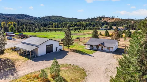 28 Happys Ln, Priest River, ID 83856