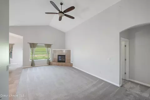 3754 N Brookie Dr, Post Falls, ID 83854 photo 2