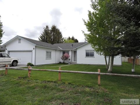 8 Larter Way, Mackay, ID 83251 photo 2