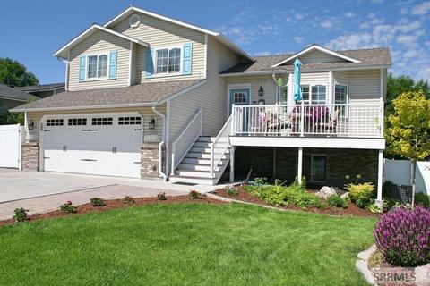 576 Maple Dr, Rexburg, ID 83440 photo 1