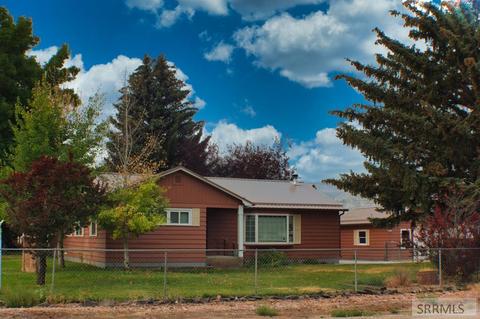 511 Mcdonald St, Salmon, ID 83467 photo 1
