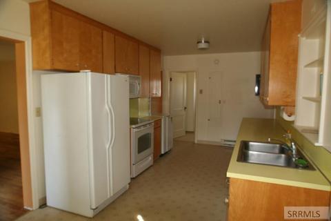 301 S 3rd St, Challis, ID 83226 photo 6