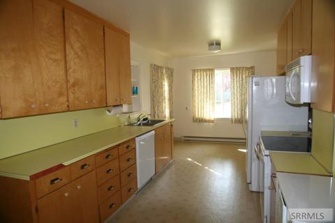 301 S 3rd St, Challis, ID 83226 photo 2