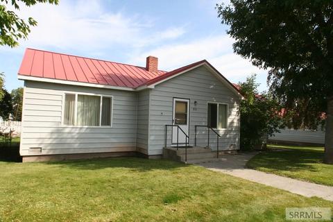 301 S 3rd St, Challis, ID 83226 photo 25