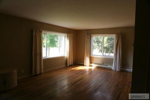 301 S 3rd St, Challis, ID 83226 photo 9