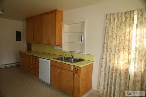 301 S 3rd St, Challis, ID 83226 photo 3