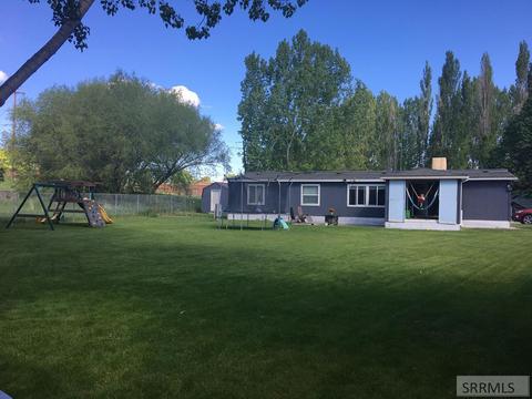 116 Syringa St, Rexburg, ID 83440 photo 1