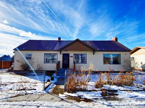 215 S 2nd W, Rigby, ID 83442 photo 1