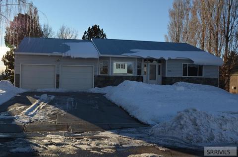 920 Hillview Dr, Rexburg, ID 83440 photo 1
