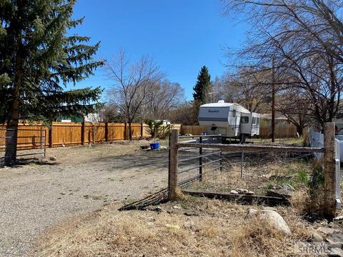221 E Valley St, Challis, ID 83226 photo 1
