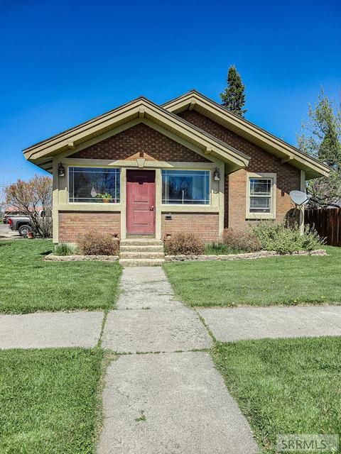 207 E 3rd N, Saint Anthony, ID 83445 photo 1