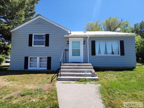 105 S 3rd E, Rexburg, ID 83440 photo 1