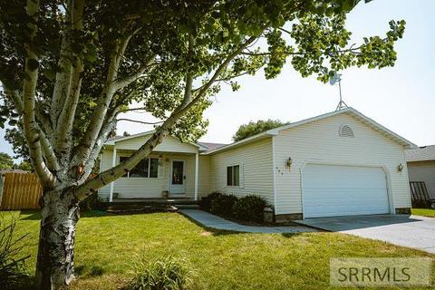 365 E Oak St, Shelley, ID 83274 photo 1