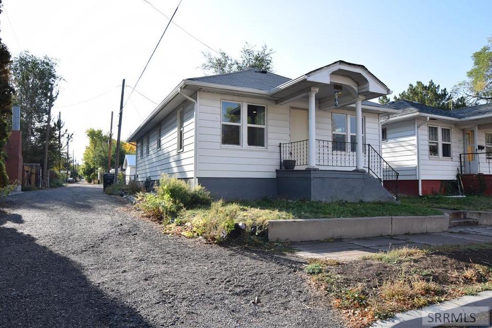 Dissertation vs thesis picture