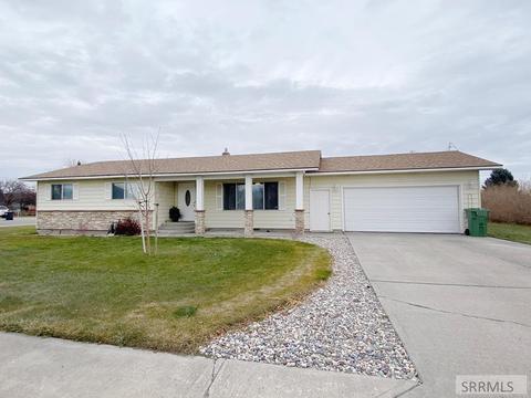196 N 5th W, Rigby, ID 83442 photo 1