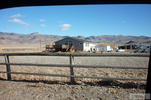 700 Foothill Rd, Challis, ID 83226 photo 1