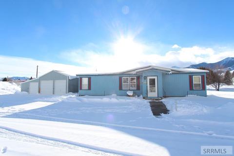 403 W Pine St, Mackay, ID 83251 photo 1