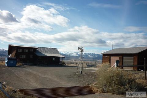 800 Upper Hotsprings Rd, Challis, ID 83226 photo 1