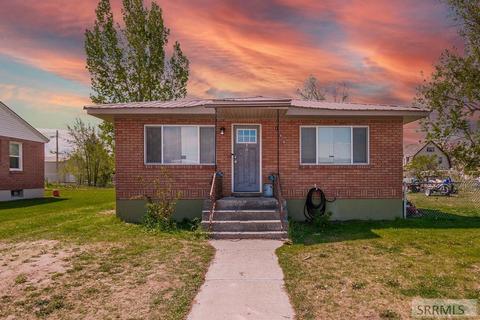 130 E Pine St, Shelley, ID 83274 photo 1