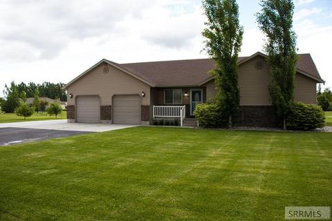 4584 Juniper Ave, Rexburg, ID 83440 photo 1