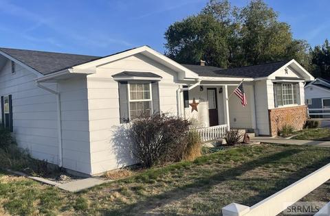 403 9th St, Salmon, ID 83467 photo 1