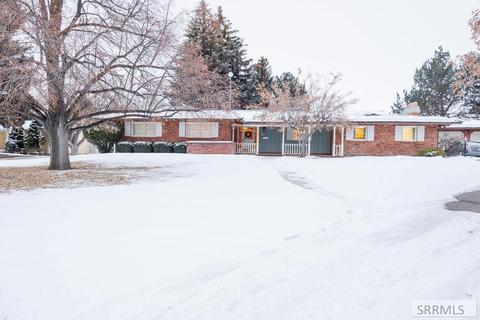 1198 E Walker St, Blackfoot, ID 83221 photo 1