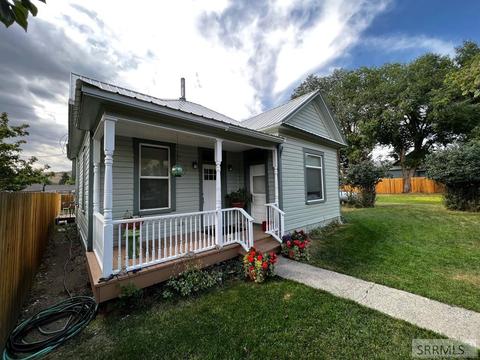 221 E Pleasant Ave, Challis, ID 83226 photo 1