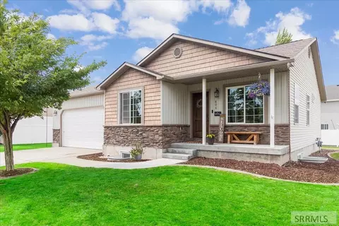 806 Johnson St, Rexburg, ID 83440 photo 1
