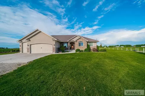 1020 N 9th E, Rexburg, ID 83440 photo 1