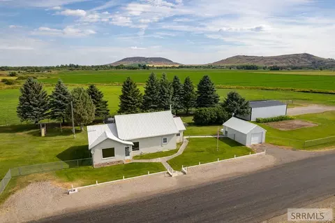 3553 E 800 N, Menan, ID 83434 photo 1