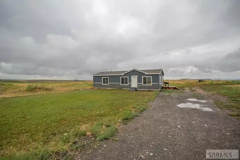 555 N 3000 E, Saint Anthony, ID 83445 photo 1