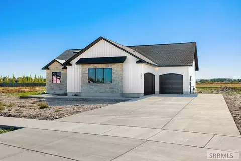 4044 E 152 N, Rigby, ID 83442 photo 1