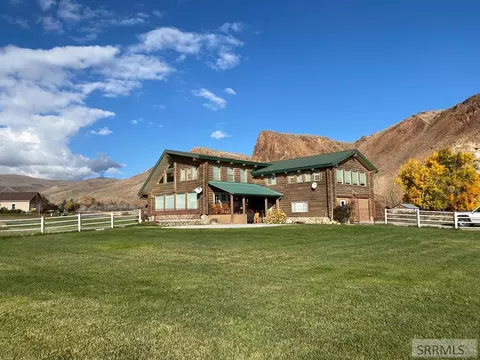 811 Emily Ln, Challis, ID 83226 photo 1