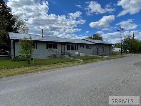 105 Beach St, Salmon, ID 83467 photo 1