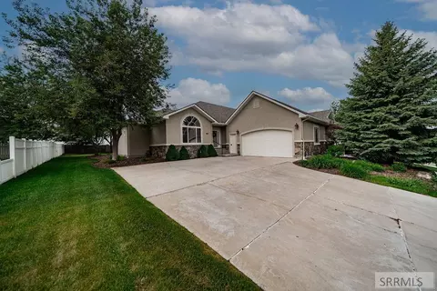 340 Eagle Smt, Rexburg, ID 83440 photo 1