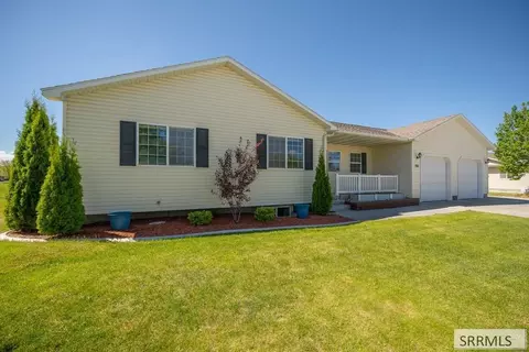 765 Pinehaven St, Rexburg, ID 83440 photo 1