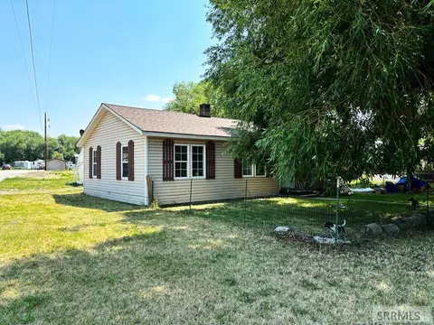 200 Beach St, Salmon, ID 83467 photo 1