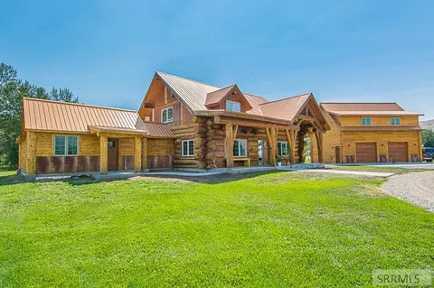 28 Fife Ln, Salmon, ID 83467