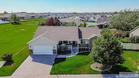 411 N 4th W, Rigby, ID 83442 photo 1